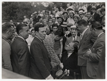 Franklin D. Roosevelt begrüßt Max Schmeling im Trainingslager in Kingston, New York