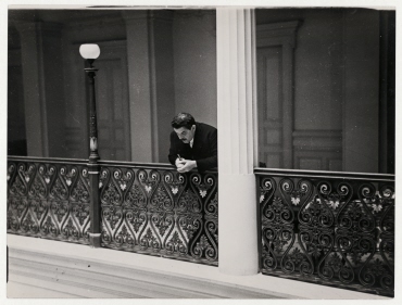 Lausanner Abrüstungskonferenz. Der französische Ministerpräsident Édouard Herriot  vor dem Zimmer des englischen Premierministers Ramsay Macdonald im Hotel Beau Rivage