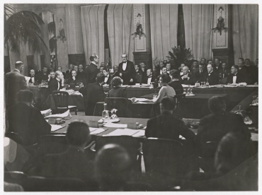 Vorletzte Vollsitzung der Lausanner Abrüstungskonferenz. Der britische Premierministers Ramsay MacDonald spricht