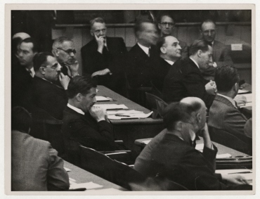 Anthony Eden während einer Sitzung im Völkerbund in Genf