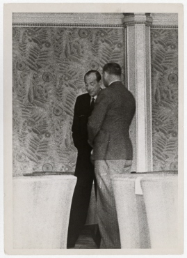 Artur Greiser, Senatspräsident von Danzig, im Gespräch mit dem polnischen Außenminister Josef Beck im Carlton Hotel in Genf