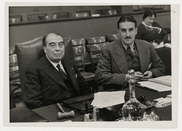 Augusto de Vasconcellos während einer Sitzung des Koordinationskomitees im Völkerbundpalast in Genf