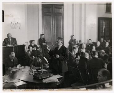 Außenminister Henry L. Stimson spricht vor dem Steuerbewilligungsausschuss, Committee on Ways and Means der Vereinigten Staaten, zum Hoover-Moratorium, Washington D.C.