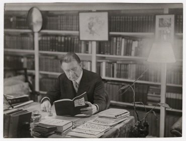 Senator William Borah zu Hause in seinem Arbeitszimmer, USA