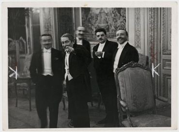 Aristide Briand has spotted Erich Salomon, shouting: "Ah - le voilà! Le roi des indiscrets!", Paris, August 1931