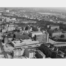 Luftaufnahme, Blick von Westen auf das Bürogebäude der Sparkasse der Stadt Berlin (West), ehemaliger Sitz