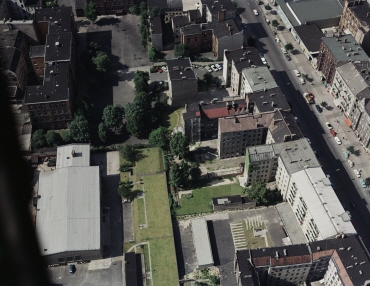 Luftaufnahme, Blick von Norden auf die Wohnbebauung an der Prinzenallee mit der 140. und 194. Gemeindeschule